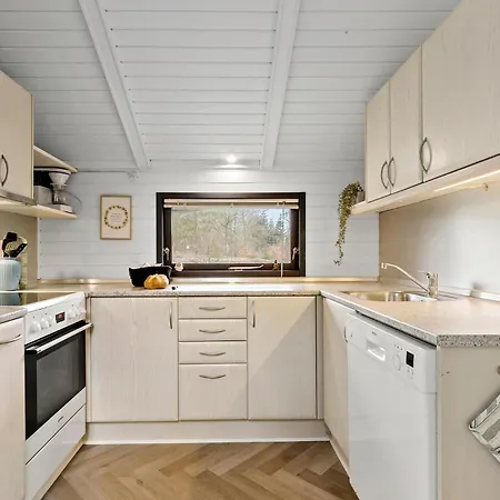 3 Bedroom Beautiful In Ebeltoft