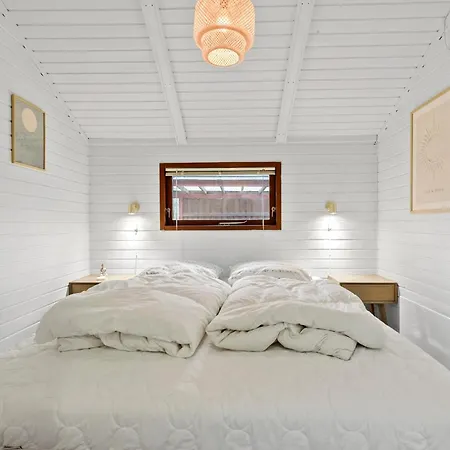 3 Bedroom Beautiful In Ebeltoft